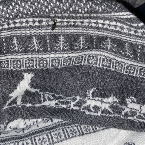 Women’s Woolrich V‎ neckline winter Nordic white gray knit sweater Sz medium - Picture 8 of 12